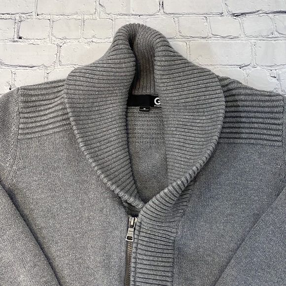 Guess Sweater - Picture 2 of 7